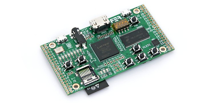 Vývojová FPGA deska ULX3S, zdroj: crowdsupply.com – ULX3S.